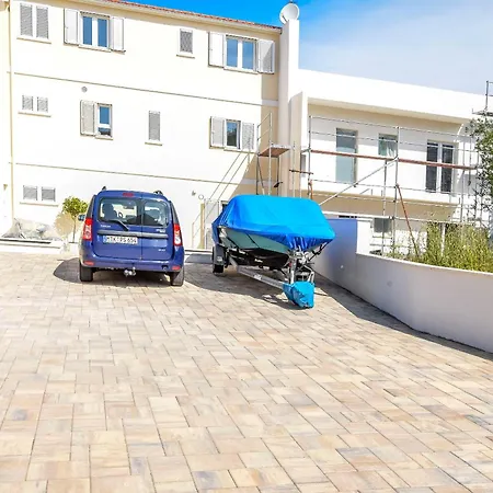 Laganini Lejlighed *