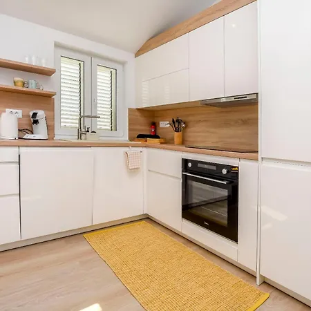 Laganini Apartment *